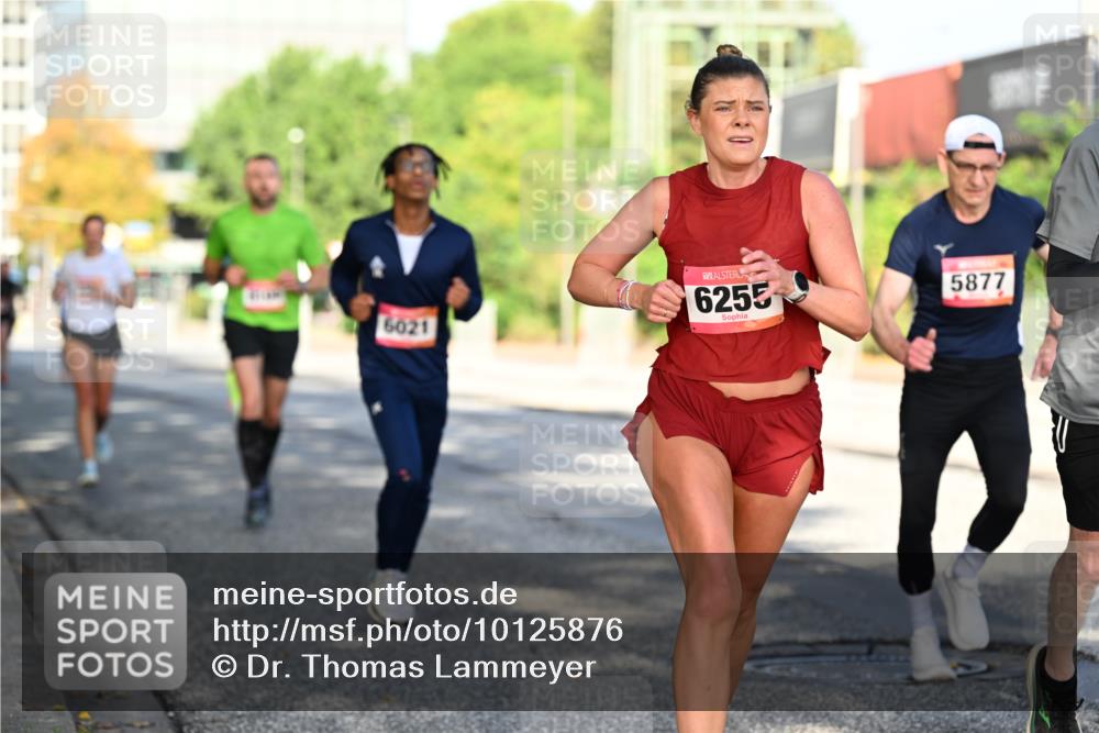 06.09.2026 - CURREX Alsterlauf Dr. Thomas Lammeyer http://msf.ph/oto/10125876 06.09.2026 09:44:07 Laufen 6021, 6255, 5877 meine-sportfotos.de