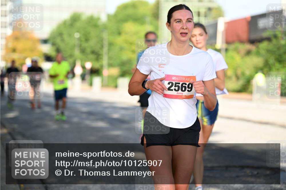06.09.2026 - CURREX Alsterlauf Dr. Thomas Lammeyer http://msf.ph/oto/10125907 06.09.2026 09:44:12 Laufen 2569 meine-sportfotos.de