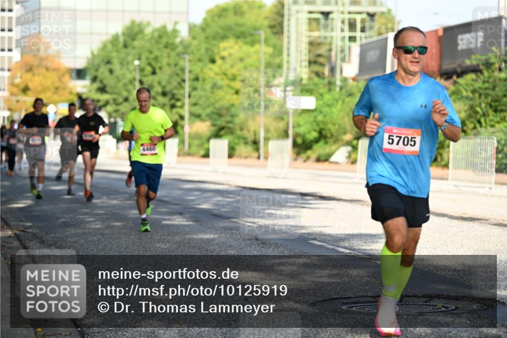 06.09.2026 - CURREX Alsterlauf Dr. Thomas Lammeyer http://msf.ph/oto/10125919 06.09.2026 09:44:13 Laufen 4460, 5705 meine-sportfotos.de