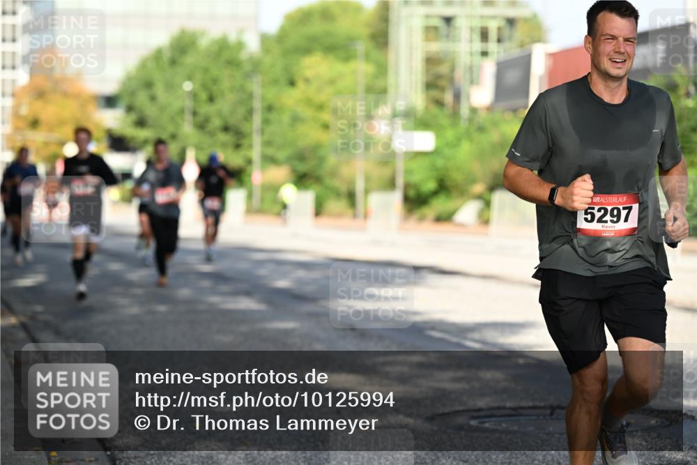 06.09.2026 - CURREX Alsterlauf Dr. Thomas Lammeyer http://msf.ph/oto/10125994 06.09.2026 09:44:20 Laufen 5297 meine-sportfotos.de