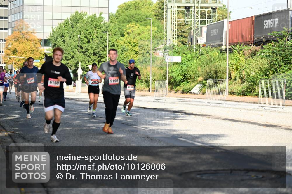 06.09.2026 - CURREX Alsterlauf Dr. Thomas Lammeyer http://msf.ph/oto/10126006 06.09.2026 09:44:22 Laufen 5417, 6150, 2953, 5198, 4863 meine-sportfotos.de