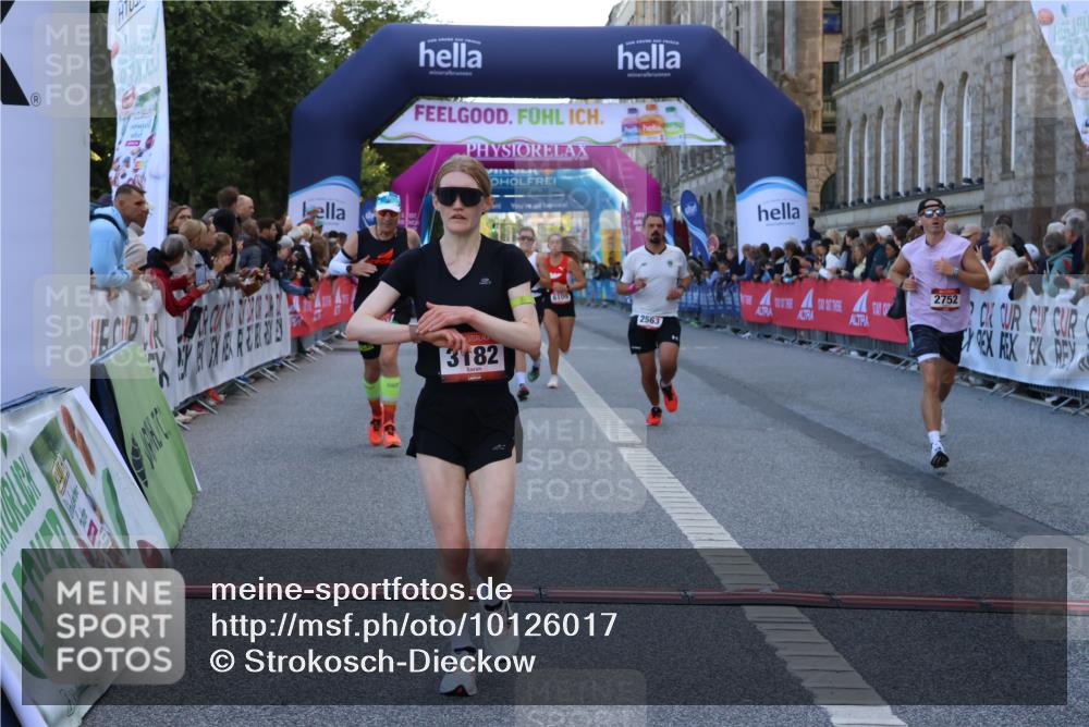 06.09.2026 - CURREX Alsterlauf Strokosch-Dieckow http://msf.ph/oto/10126017 06.09.2026 09:46:30 Ziel 2563, 2683, 2752, 3132, 3182, 4183, 4619, 4663, 6109, 6224 meine-sportfotos.de