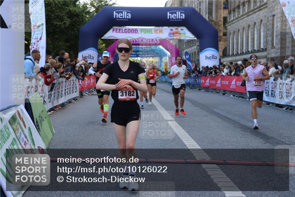 06.09.2026 - CURREX Alsterlauf Strokosch-Dieckow http://msf.ph/oto/10126022 06.09.2026 09:46:30 Ziel 2563, 2683, 2752, 3132, 3182, 4183, 4619, 4663, 6109, 6224 meine-sportfotos.de