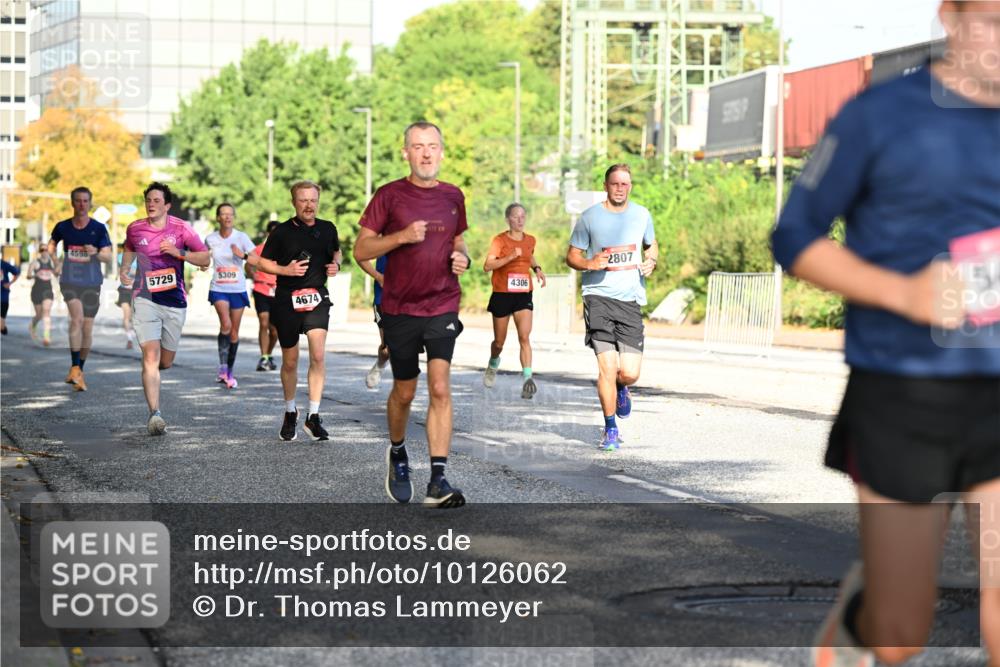 06.09.2026 - CURREX Alsterlauf Dr. Thomas Lammeyer http://msf.ph/oto/10126062 06.09.2026 09:44:27 Laufen 4598, 5729, 5309, 4674, 175, 4306, 2807 meine-sportfotos.de