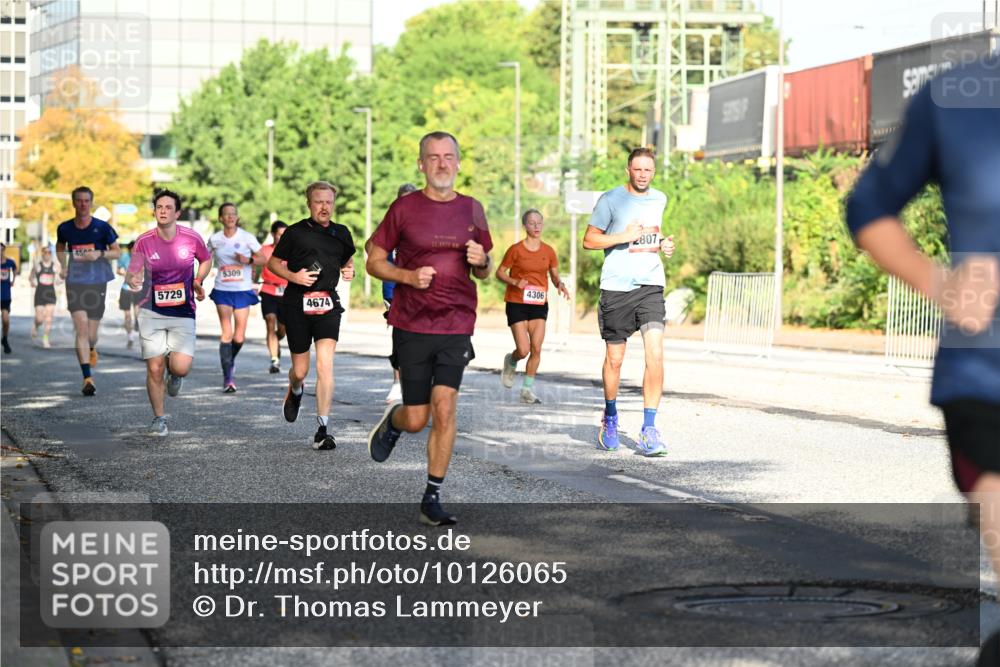 06.09.2026 - CURREX Alsterlauf Dr. Thomas Lammeyer http://msf.ph/oto/10126065 06.09.2026 09:44:27 Laufen 450, 5729, 5309, 4674, 11, 1975, 4306, 2807 meine-sportfotos.de