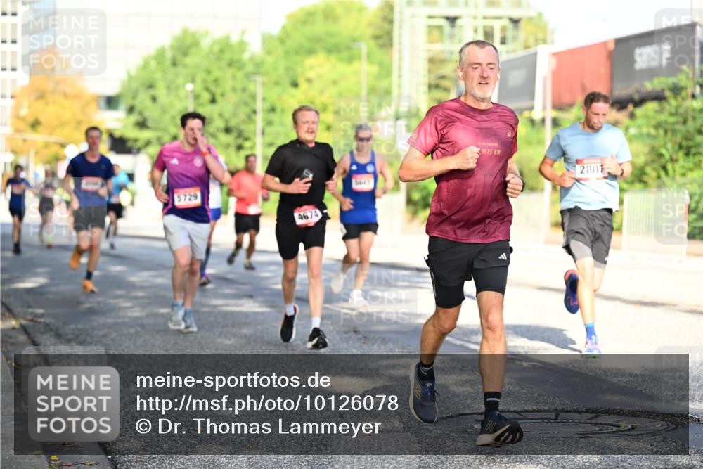 06.09.2026 - CURREX Alsterlauf Dr. Thomas Lammeyer http://msf.ph/oto/10126078 06.09.2026 09:44:29 Laufen 4674, 0975, 2801 meine-sportfotos.de