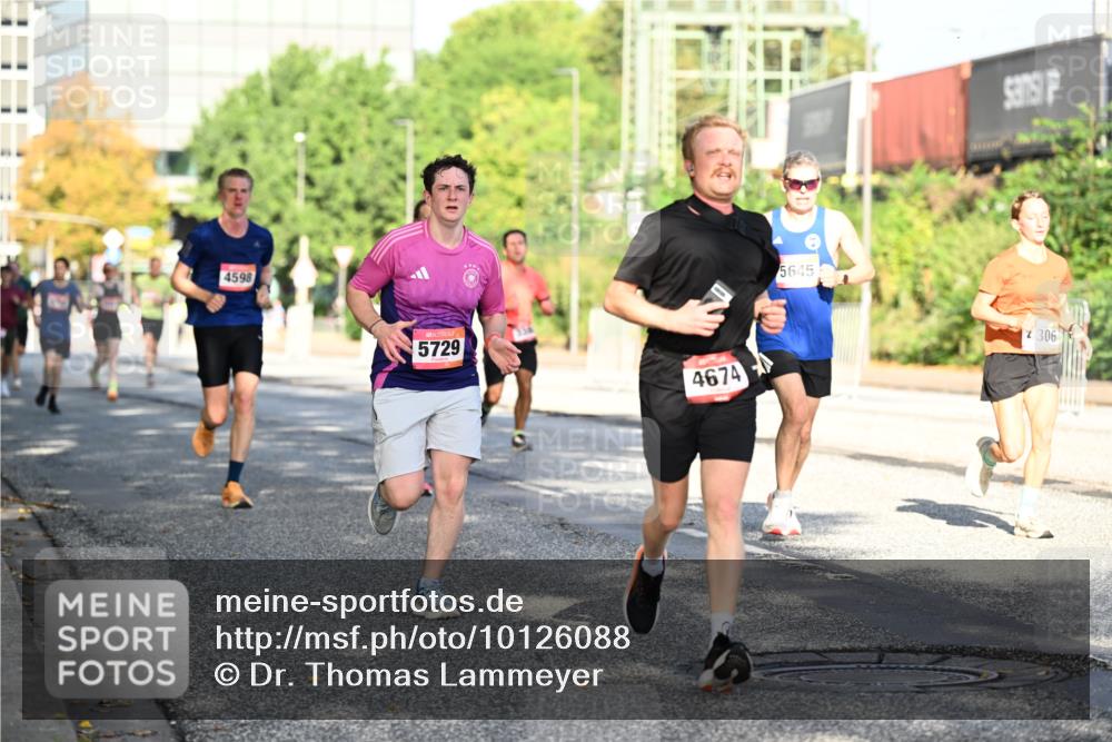 06.09.2026 - CURREX Alsterlauf Dr. Thomas Lammeyer http://msf.ph/oto/10126088 06.09.2026 09:44:30 Laufen 4598, 5729, 4674, 5645, 306 meine-sportfotos.de