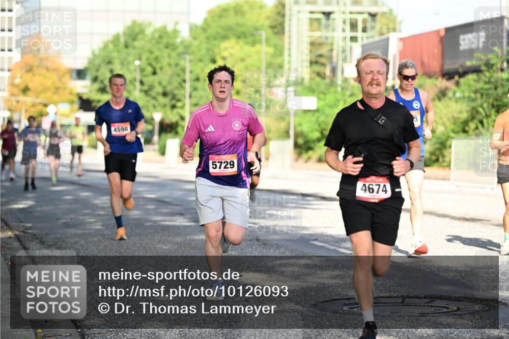 06.09.2026 - CURREX Alsterlauf Dr. Thomas Lammeyer http://msf.ph/oto/10126093 06.09.2026 09:44:30 Laufen 4598, 5729, 4674, 5 meine-sportfotos.de