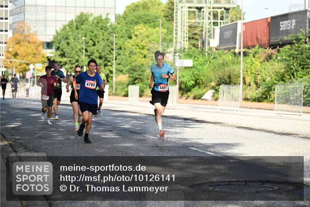 06.09.2026 - CURREX Alsterlauf Dr. Thomas Lammeyer http://msf.ph/oto/10126141 06.09.2026 09:44:35 Laufen 5407, 31, 4792, 4441 meine-sportfotos.de