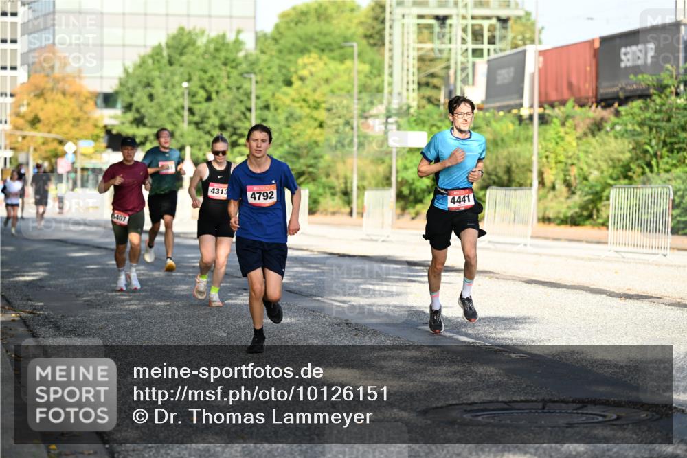 06.09.2026 - CURREX Alsterlauf Dr. Thomas Lammeyer http://msf.ph/oto/10126151 06.09.2026 09:44:36 Laufen 5407, 4313, 4792, 4441 meine-sportfotos.de