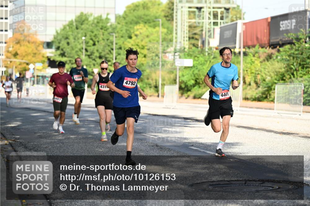 06.09.2026 - CURREX Alsterlauf Dr. Thomas Lammeyer http://msf.ph/oto/10126153 06.09.2026 09:44:37 Laufen 5407, 5389, 431, 4792, 4441 meine-sportfotos.de