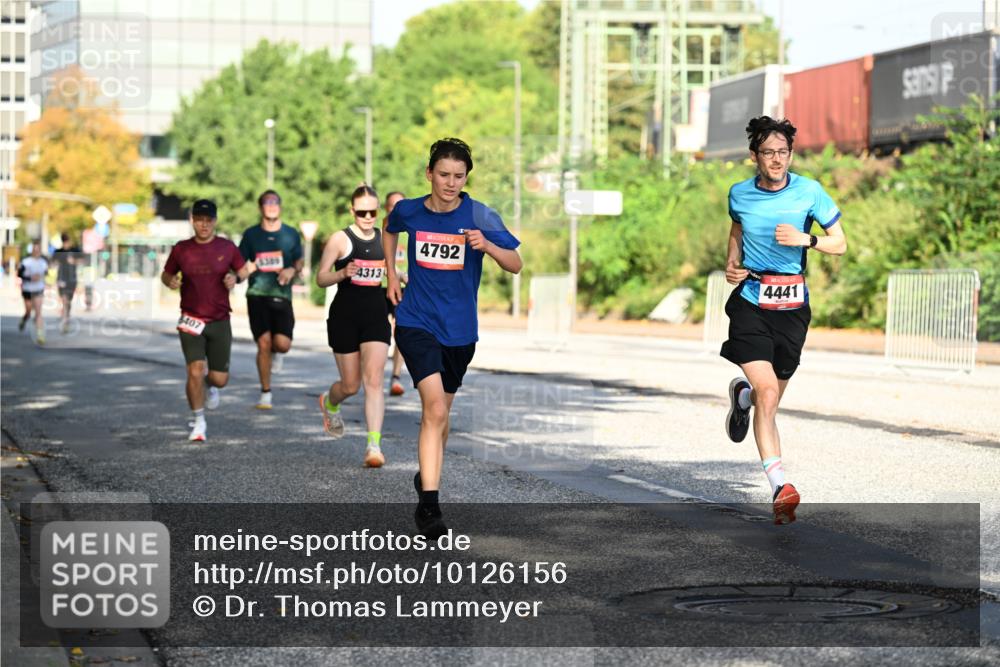 06.09.2026 - CURREX Alsterlauf Dr. Thomas Lammeyer http://msf.ph/oto/10126156 06.09.2026 09:44:37 Laufen 407, 5389, 4313, 4792, 4441 meine-sportfotos.de