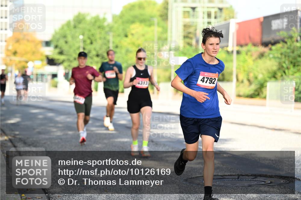 06.09.2026 - CURREX Alsterlauf Dr. Thomas Lammeyer http://msf.ph/oto/10126169 06.09.2026 09:44:38 Laufen 4792 meine-sportfotos.de