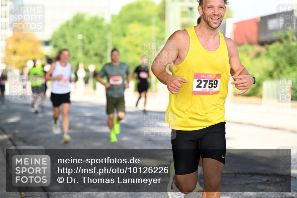 06.09.2026 - CURREX Alsterlauf Dr. Thomas Lammeyer http://msf.ph/oto/10126226 06.09.2026 09:44:49 Laufen 2759 meine-sportfotos.de