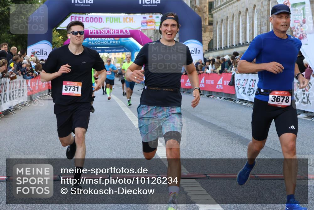 06.09.2026 - CURREX Alsterlauf Strokosch-Dieckow http://msf.ph/oto/10126234 06.09.2026 09:46:56 Ziel 2072, 3678, 4311, 4460, 5198, 5705, 5731, 6162, 6255 meine-sportfotos.de