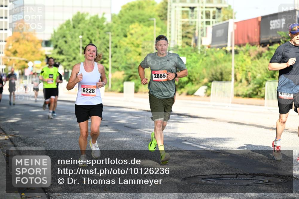 06.09.2026 - CURREX Alsterlauf Dr. Thomas Lammeyer http://msf.ph/oto/10126236 06.09.2026 09:44:51 Laufen 6228, 2865, 4143 meine-sportfotos.de