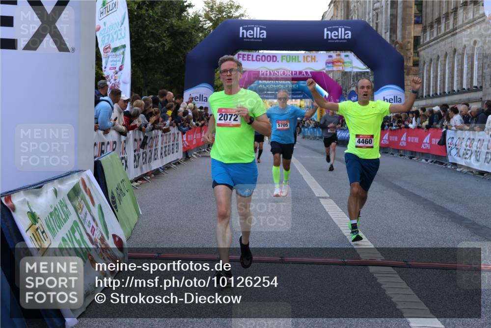 06.09.2026 - CURREX Alsterlauf Strokosch-Dieckow http://msf.ph/oto/10126254 06.09.2026 09:47:00 Ziel 2072, 2210, 2605, 3678, 4311, 4460, 5198, 5705, 5731, 6162, 6255, 8125 meine-sportfotos.de