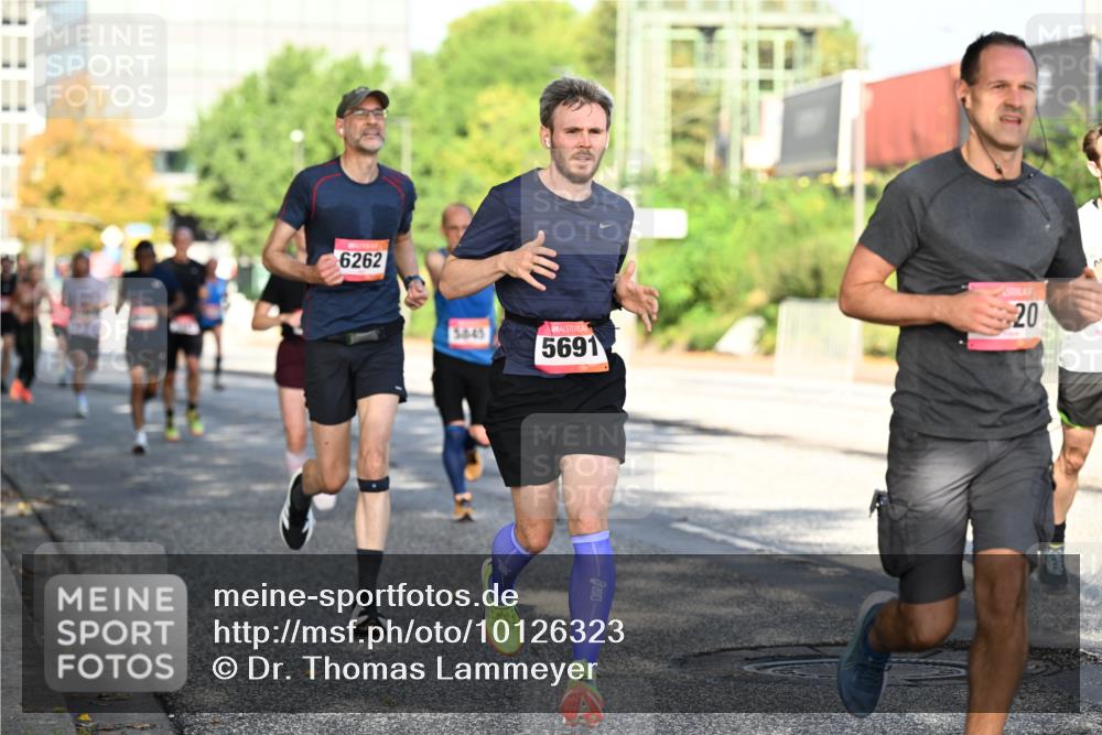 06.09.2026 - CURREX Alsterlauf Dr. Thomas Lammeyer http://msf.ph/oto/10126323 06.09.2026 09:45:02 Laufen 6262, 5845, 5691, 20 meine-sportfotos.de