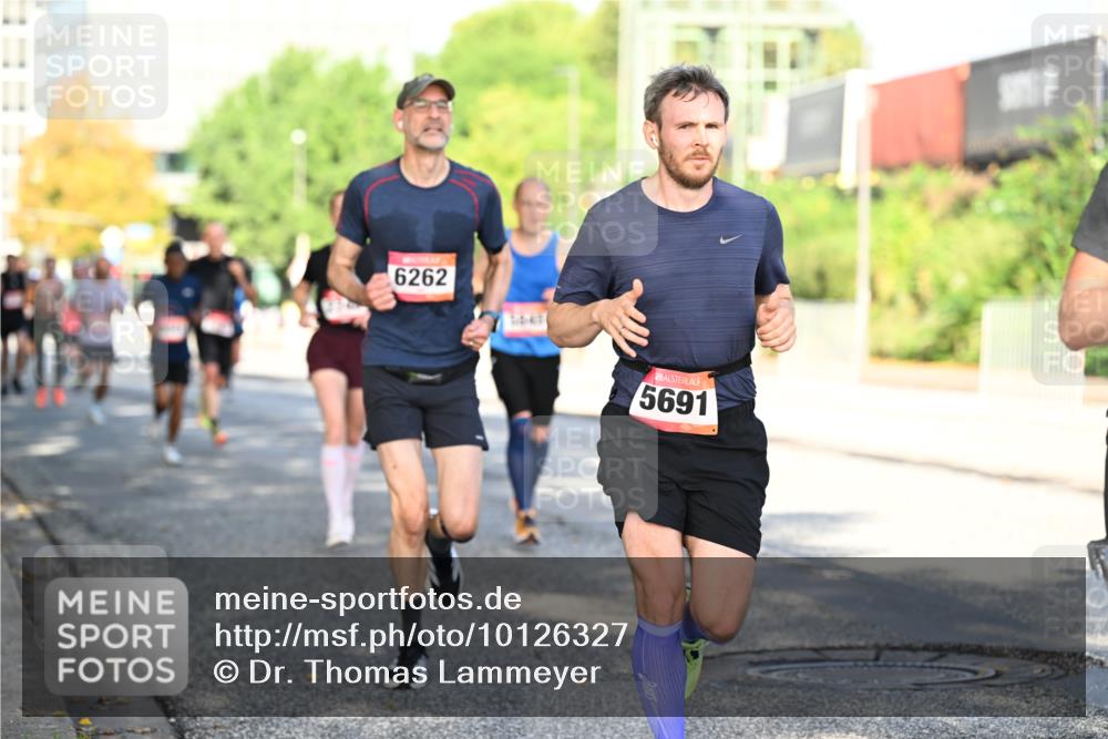 06.09.2026 - CURREX Alsterlauf Dr. Thomas Lammeyer http://msf.ph/oto/10126327 06.09.2026 09:45:02 Laufen 11, 6262, 5691 meine-sportfotos.de