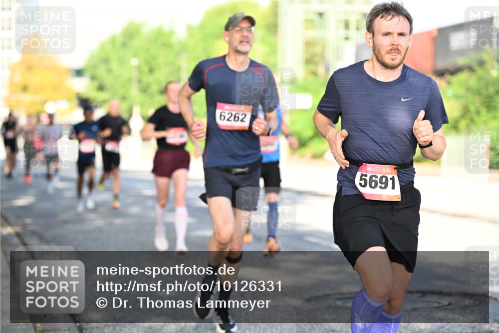 06.09.2026 - CURREX Alsterlauf Dr. Thomas Lammeyer http://msf.ph/oto/10126331 06.09.2026 09:45:03 Laufen 11, 6262, 5691 meine-sportfotos.de