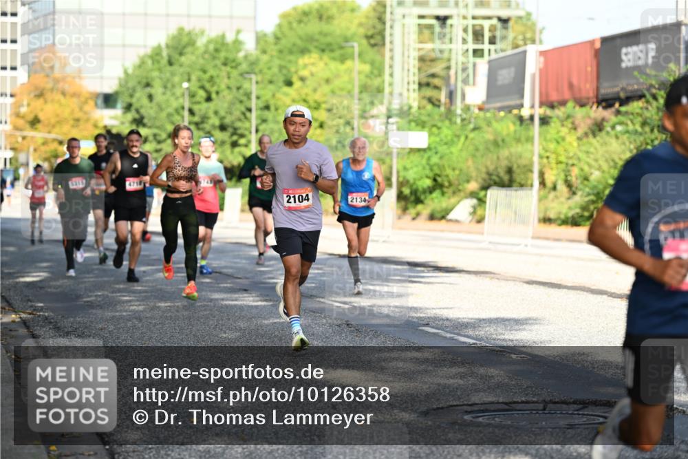 06.09.2026 - CURREX Alsterlauf Dr. Thomas Lammeyer http://msf.ph/oto/10126358 06.09.2026 09:45:08 Laufen 2104, 2134 meine-sportfotos.de