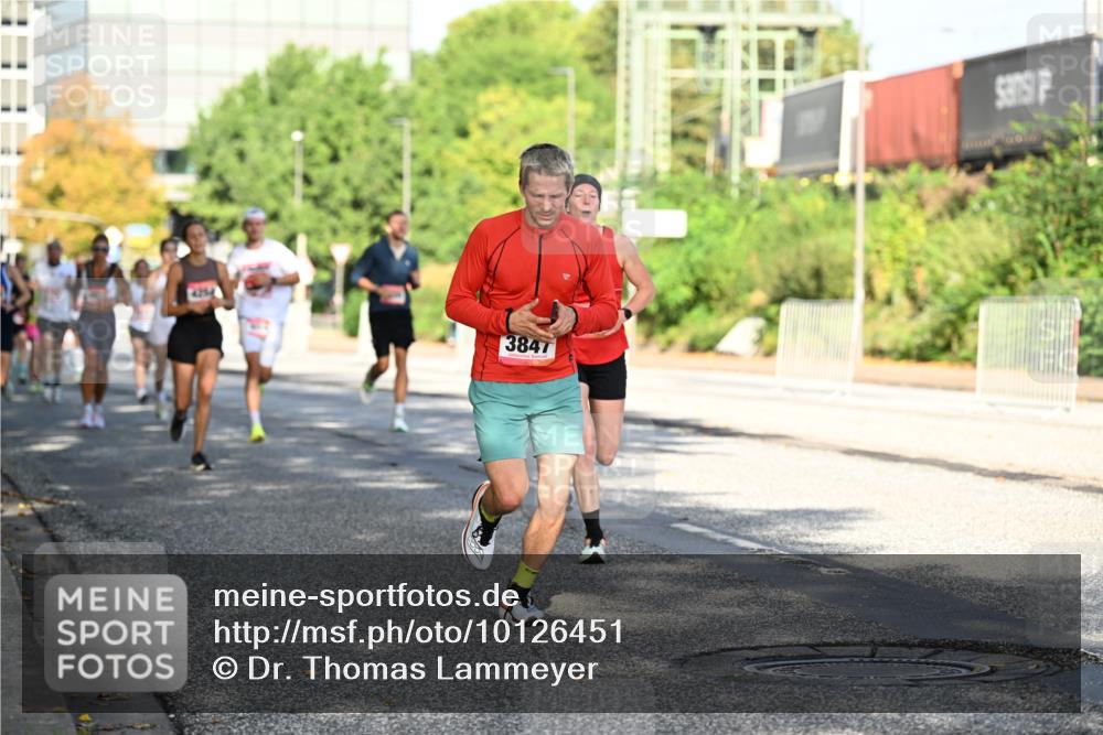 06.09.2026 - CURREX Alsterlauf Dr. Thomas Lammeyer http://msf.ph/oto/10126451 06.09.2026 09:45:20 Laufen 3847 meine-sportfotos.de