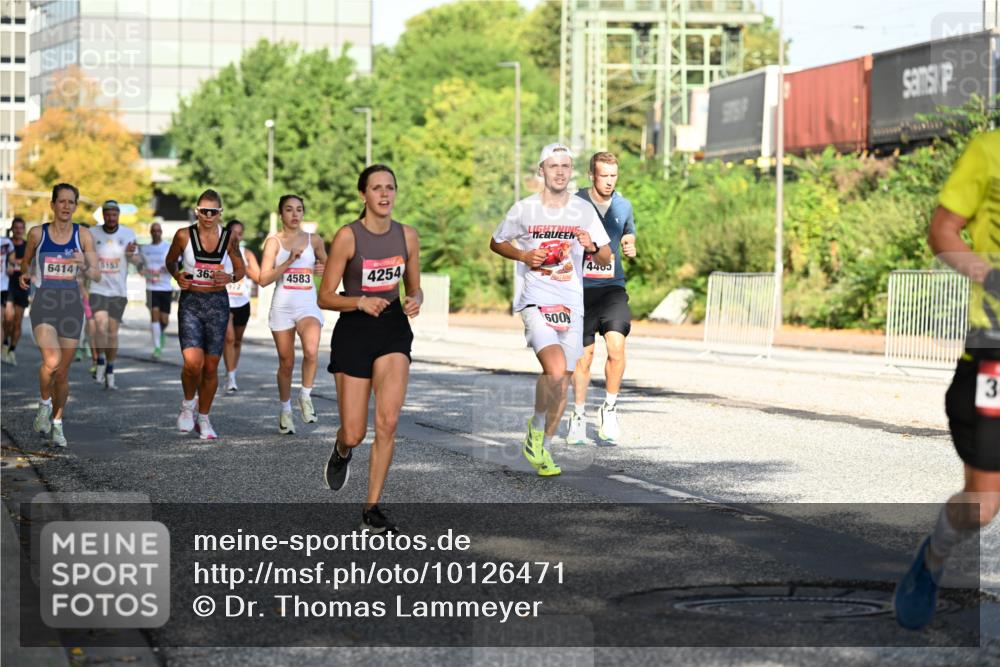 06.09.2026 - CURREX Alsterlauf Dr. Thomas Lammeyer http://msf.ph/oto/10126471 06.09.2026 09:45:23 Laufen 6414, 5153, 362, 4583, 977, 4254, 600, 4405, 3 meine-sportfotos.de
