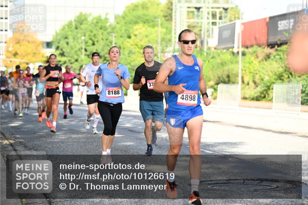 06.09.2026 - CURREX Alsterlauf Dr. Thomas Lammeyer http://msf.ph/oto/10126619 06.09.2026 09:45:38 Laufen 8188, 37, 4898 meine-sportfotos.de