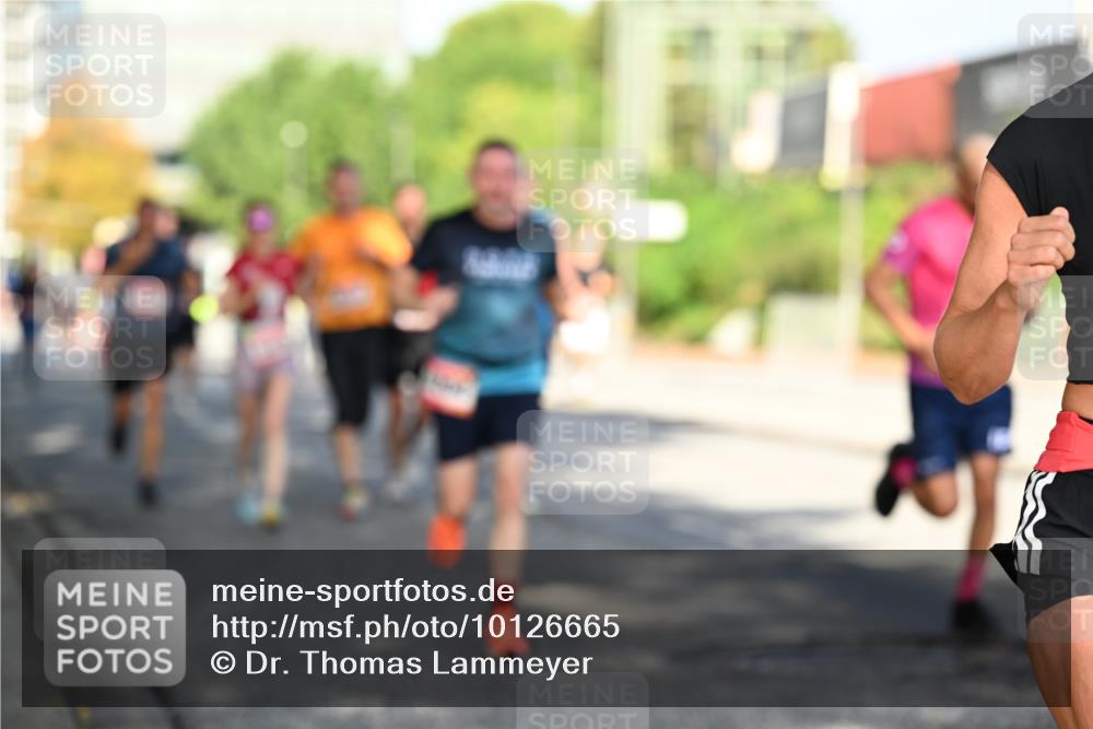 06.09.2026 - CURREX Alsterlauf Dr. Thomas Lammeyer http://msf.ph/oto/10126665 06.09.2026 09:45:43 Laufen  meine-sportfotos.de