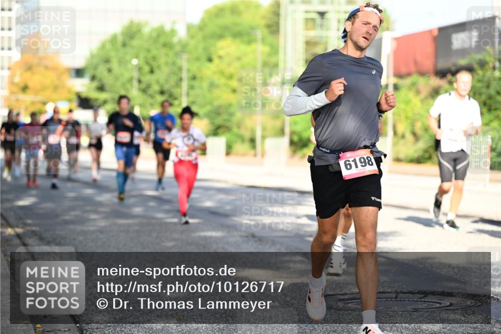 06.09.2026 - CURREX Alsterlauf Dr. Thomas Lammeyer http://msf.ph/oto/10126717 06.09.2026 09:45:49 Laufen 6198 meine-sportfotos.de
