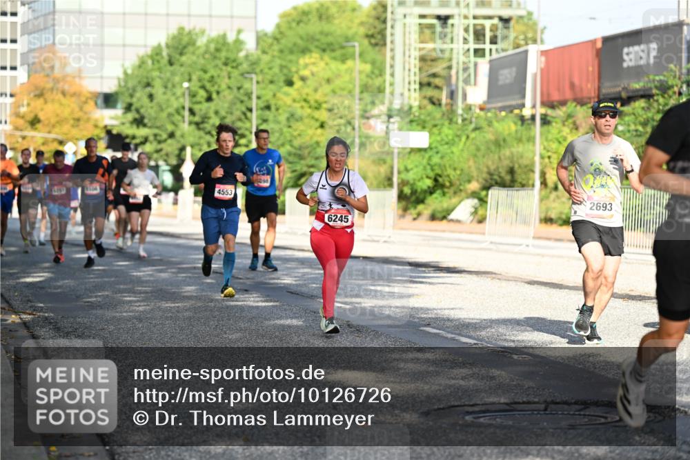 06.09.2026 - CURREX Alsterlauf Dr. Thomas Lammeyer http://msf.ph/oto/10126726 06.09.2026 09:45:50 Laufen 3106, 4553, 198, 6245, 2693 meine-sportfotos.de
