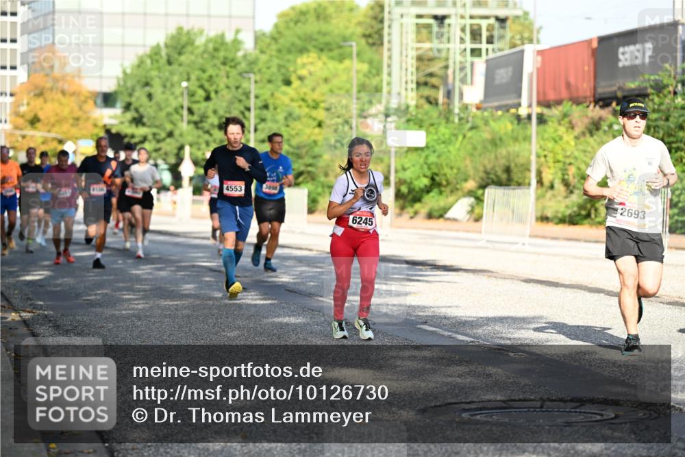 06.09.2026 - CURREX Alsterlauf Dr. Thomas Lammeyer http://msf.ph/oto/10126730 06.09.2026 09:45:51 Laufen 4553, 6245, 2693 meine-sportfotos.de