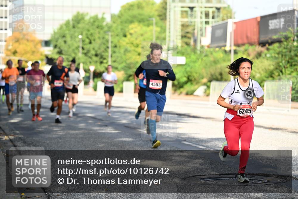 06.09.2026 - CURREX Alsterlauf Dr. Thomas Lammeyer http://msf.ph/oto/10126742 06.09.2026 09:45:52 Laufen 4553, 6245 meine-sportfotos.de