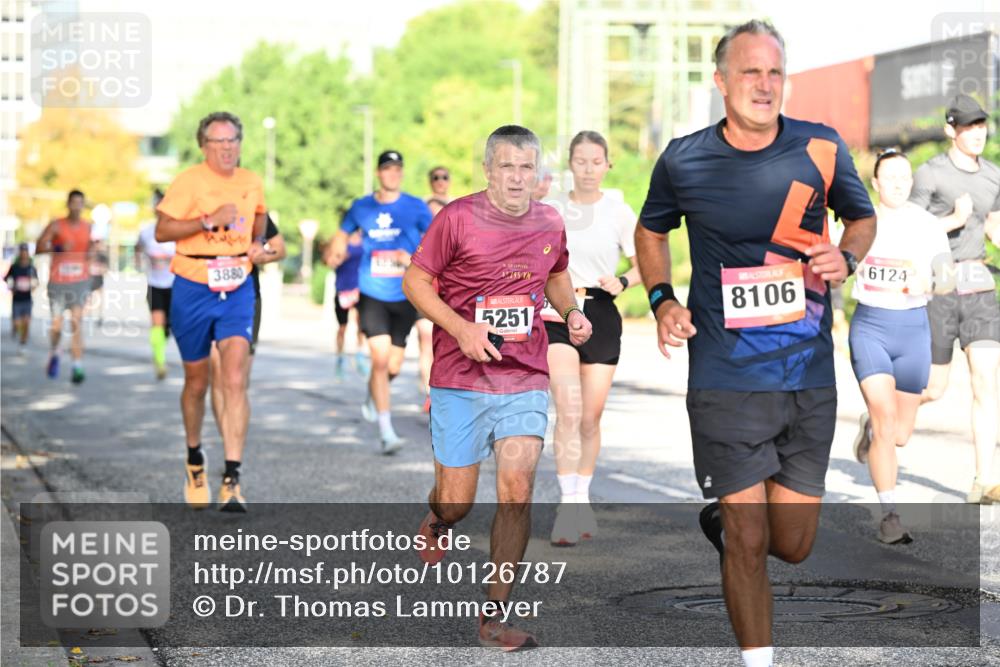 06.09.2026 - CURREX Alsterlauf Dr. Thomas Lammeyer http://msf.ph/oto/10126787 06.09.2026 09:45:57 Laufen 3880, 195, 5251, 8106, 6124 meine-sportfotos.de