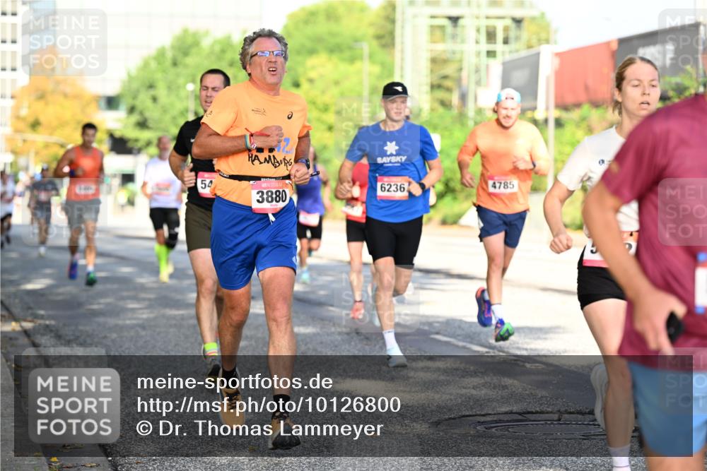 06.09.2026 - CURREX Alsterlauf Dr. Thomas Lammeyer http://msf.ph/oto/10126800 06.09.2026 09:45:59 Laufen 54, 0, 3880, 6236, 4785 meine-sportfotos.de