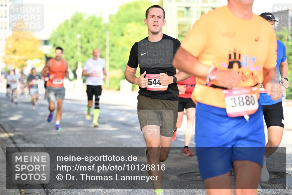 06.09.2026 - CURREX Alsterlauf Dr. Thomas Lammeyer http://msf.ph/oto/10126816 06.09.2026 09:46:00 Laufen 544, 3880 meine-sportfotos.de