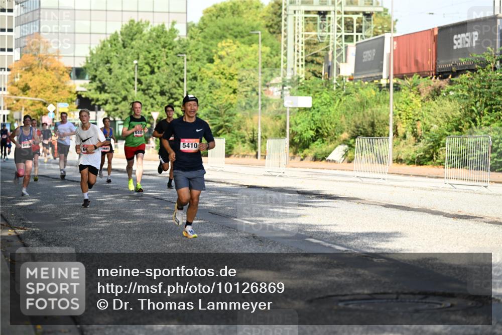 06.09.2026 - CURREX Alsterlauf Dr. Thomas Lammeyer http://msf.ph/oto/10126869 06.09.2026 09:46:05 Laufen 6415, 3845, 5450, 5410 meine-sportfotos.de