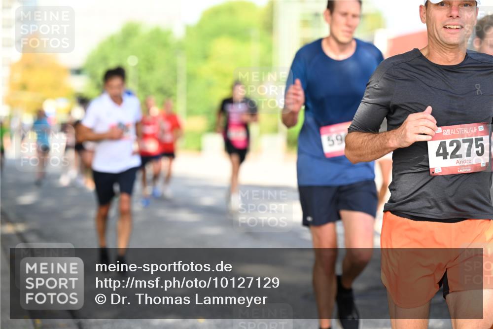 06.09.2026 - CURREX Alsterlauf Dr. Thomas Lammeyer http://msf.ph/oto/10127129 06.09.2026 09:46:36 Laufen 59, 4275 meine-sportfotos.de