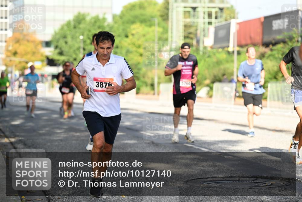 06.09.2026 - CURREX Alsterlauf Dr. Thomas Lammeyer http://msf.ph/oto/10127140 06.09.2026 09:46:37 Laufen 3876, 5761 meine-sportfotos.de