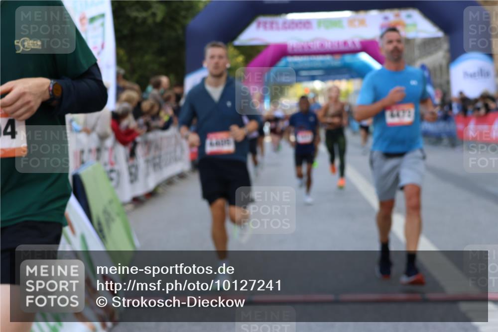 06.09.2026 - CURREX Alsterlauf Strokosch-Dieckow http://msf.ph/oto/10127241 06.09.2026 09:48:13 Ziel 2104, 2134, 2275, 3632, 3878, 4405, 4472, 4583, 5315, 5804, 6009, 6414, 8041 meine-sportfotos.de