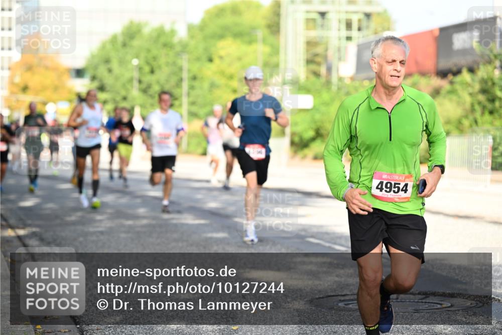 06.09.2026 - CURREX Alsterlauf Dr. Thomas Lammeyer http://msf.ph/oto/10127244 06.09.2026 09:46:48 Laufen 4954 meine-sportfotos.de