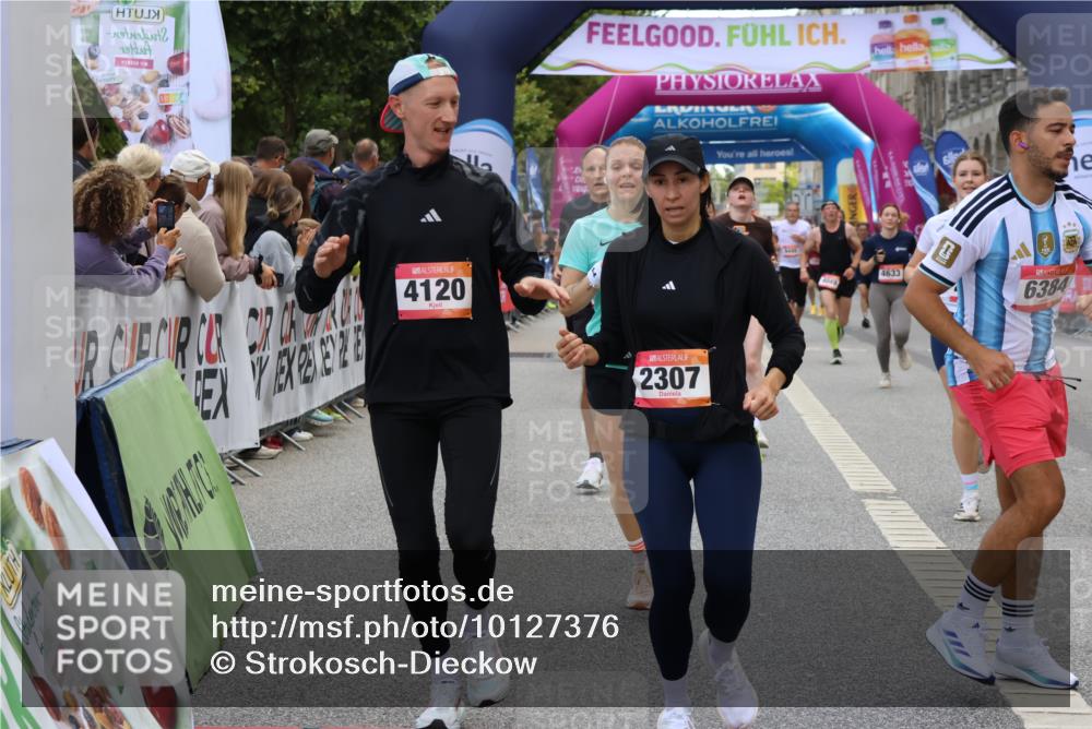 06.09.2026 - CURREX Alsterlauf Strokosch-Dieckow http://msf.ph/oto/10127376 06.09.2026 10:01:13 Ziel 2307, 2369, 2370, 2478, 2882, 3312, 3941, 4120, 4418, 4533, 4628, 4633, 4701, 5092, 5317, 5785, 6231, 6250, 6384, 6386, 8120 meine-sportfotos.de