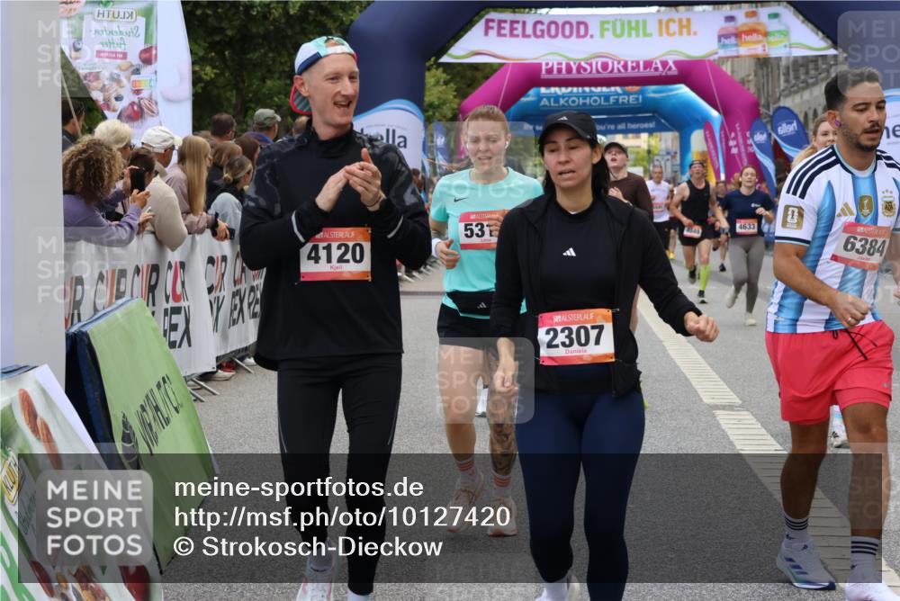 06.09.2026 - CURREX Alsterlauf Strokosch-Dieckow http://msf.ph/oto/10127420 06.09.2026 10:01:14 Ziel 2307, 2369, 2370, 2478, 2485, 2882, 3941, 4049, 4120, 4418, 4429, 4533, 4628, 4633, 4701, 5092, 5317, 5785, 6231, 6250, 6384, 6386, 8120 meine-sportfotos.de