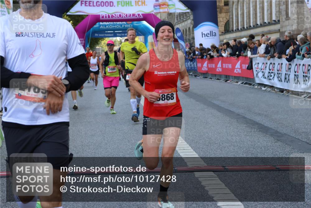 06.09.2026 - CURREX Alsterlauf Strokosch-Dieckow http://msf.ph/oto/10127428 06.09.2026 09:48:24 Ziel 2104, 2189, 2746, 2796, 3045, 3860, 3878, 3977, 4254, 4690, 4774, 5153, 5311, 5868, 6040, 6414 meine-sportfotos.de