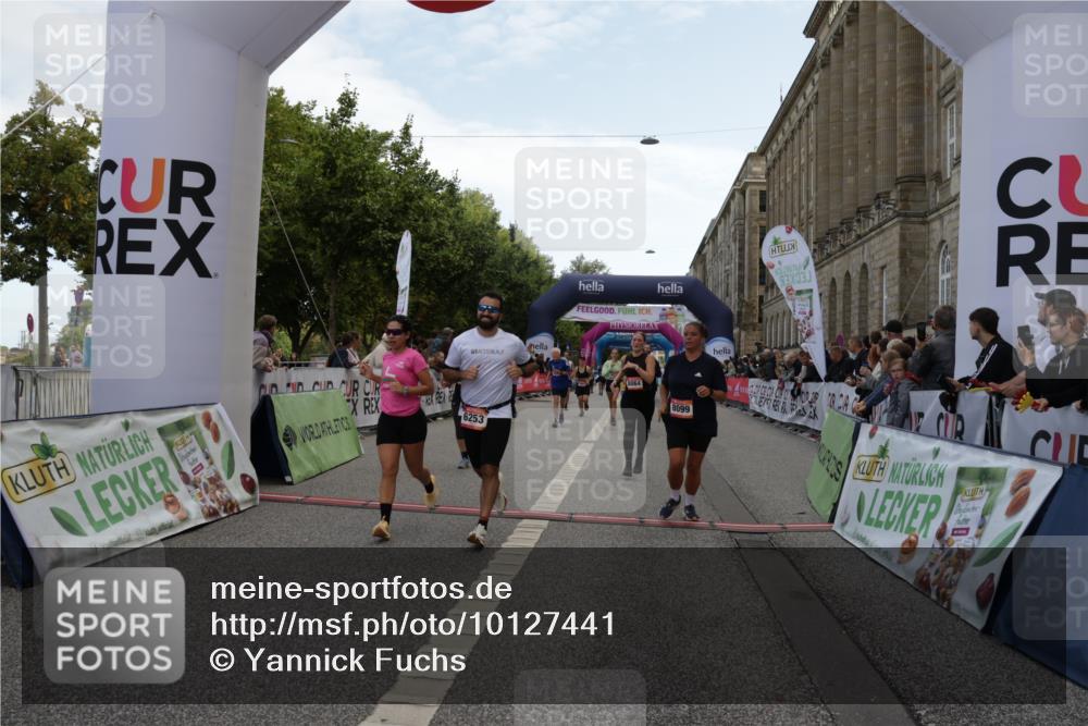 06.09.2026 - CURREX Alsterlauf Yannick Fuchs http://msf.ph/oto/10127441 06.09.2026 10:05:06 Ziel 2512, 2709, 3317, 3793, 3853, 3854, 3968, 4231, 4549, 4565, 5022, 5044, 5300, 5329, 5765, 6110, 6179, 6209, 6251, 6253, 8064, 8099, 8298 meine-sportfotos.de