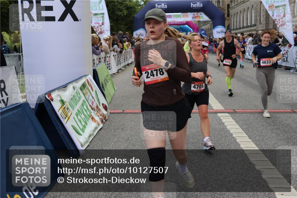 06.09.2026 - CURREX Alsterlauf Strokosch-Dieckow http://msf.ph/oto/10127507 06.09.2026 10:01:19 Ziel 2307, 2369, 2370, 2400, 2478, 2485, 3195, 3401, 3730, 3740, 4049, 4055, 4120, 4429, 4633, 4701, 5092, 5317, 5424, 5598, 5745, 5785, 6145, 6231, 6384, 6386, 6445, 8120 meine-sportfotos.de