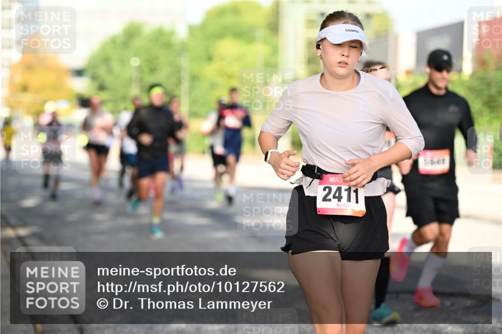 06.09.2026 - CURREX Alsterlauf Dr. Thomas Lammeyer http://msf.ph/oto/10127562 06.09.2026 09:47:19 Laufen 2411 meine-sportfotos.de