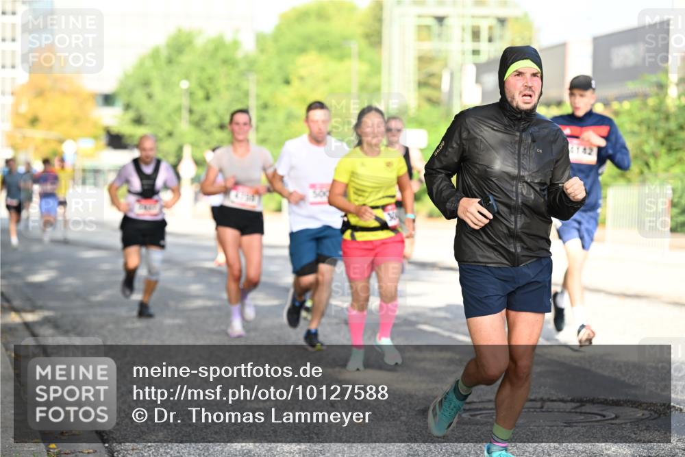 06.09.2026 - CURREX Alsterlauf Dr. Thomas Lammeyer http://msf.ph/oto/10127588 06.09.2026 09:47:22 Laufen 4142 meine-sportfotos.de