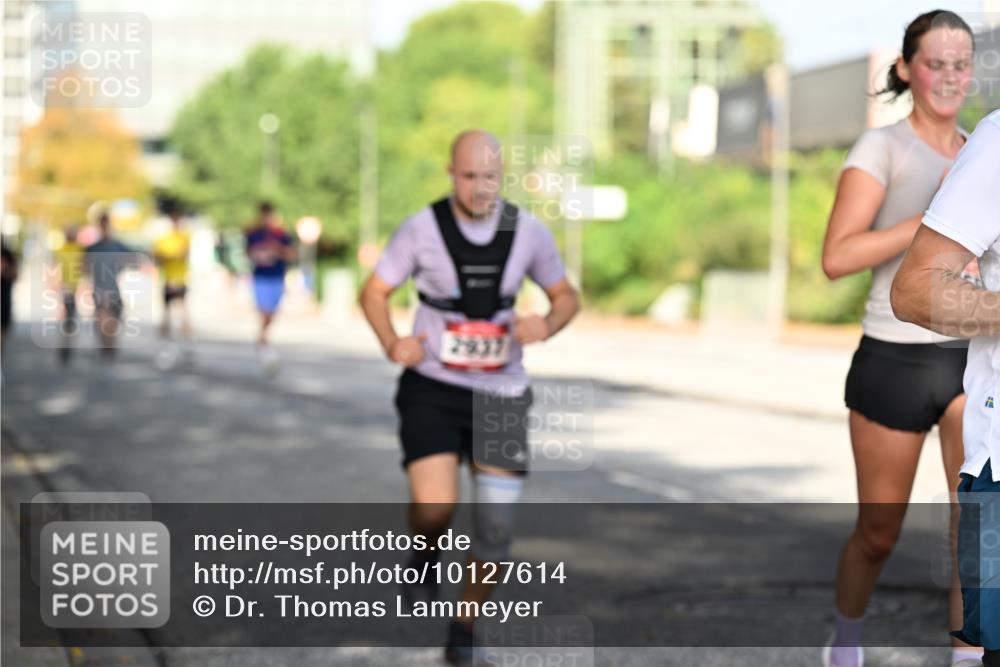 06.09.2026 - CURREX Alsterlauf Dr. Thomas Lammeyer http://msf.ph/oto/10127614 06.09.2026 09:47:24 Laufen  meine-sportfotos.de