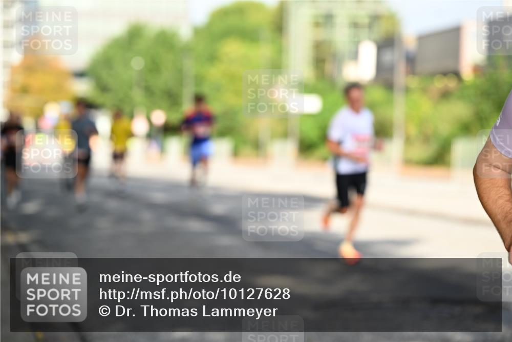 06.09.2026 - CURREX Alsterlauf Dr. Thomas Lammeyer http://msf.ph/oto/10127628 06.09.2026 09:47:26 Laufen  meine-sportfotos.de